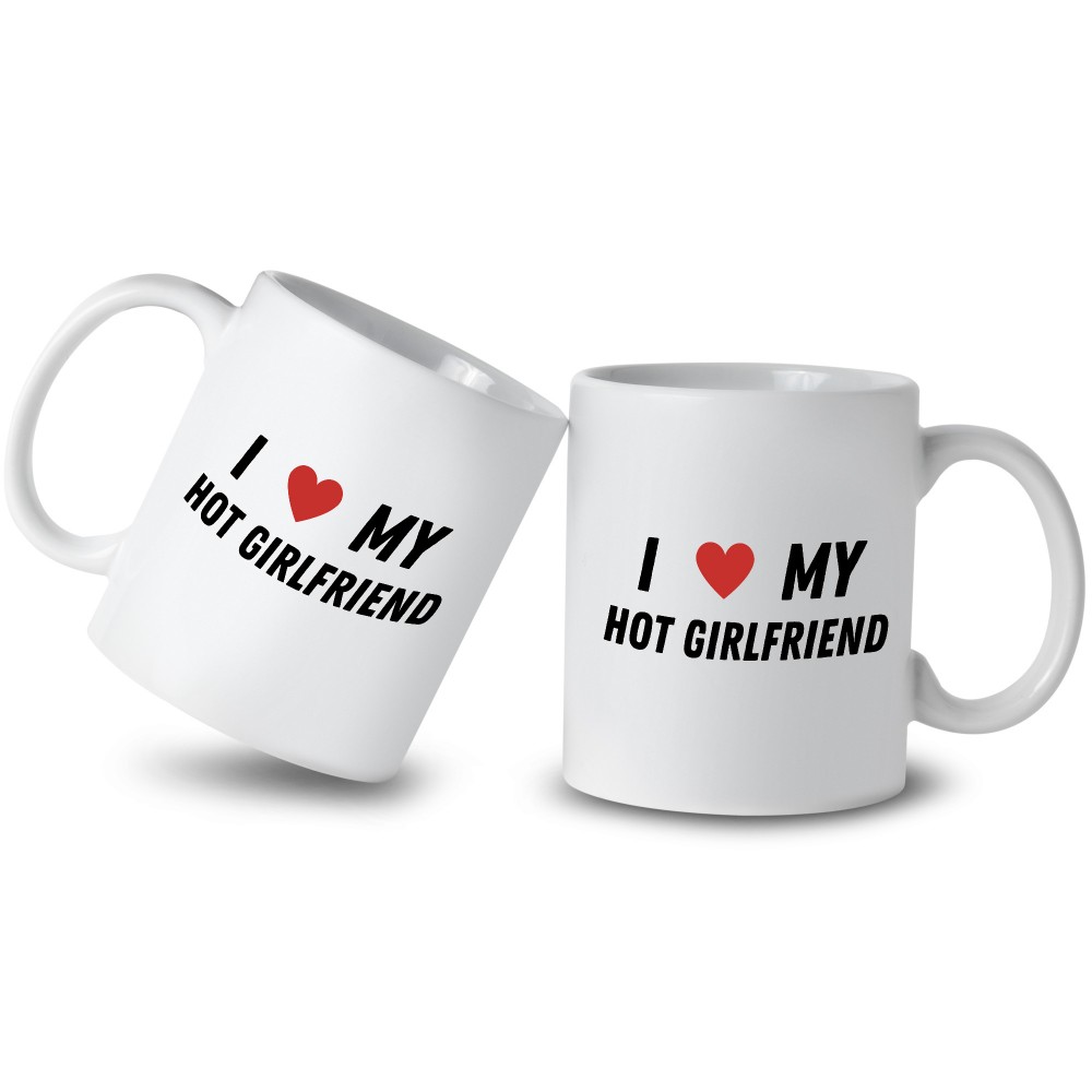 Kubek „I ❤️ MY HOT GIRLFRIEND” – śmieszny i romantyczny prezent dla dziewczyny