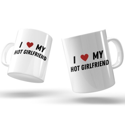 Kubek „I ❤️ MY HOT GIRLFRIEND” – śmieszny i romantyczny prezent dla dziewczyny
