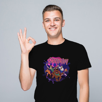 Koszulka z Nadrukiem Scooby-Doo | Kudłaty, Daphne, Fred i Velma – Bajka Cartoon