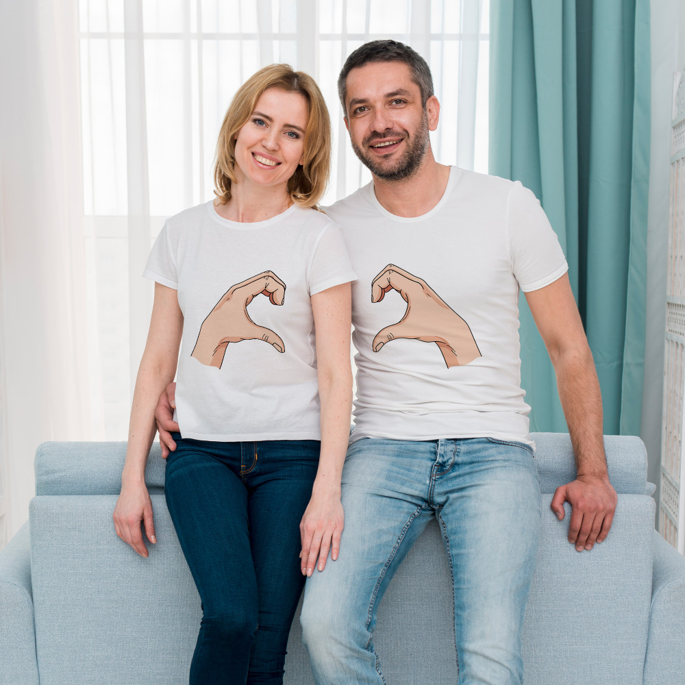 Koszulki dla Par – „Ręce w Kształcie Serca Love” – Idealny Prezent dla Zakochanych