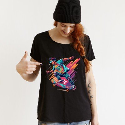 Koszulka z nadrukiem sportowca na deskorolce | Styl streetwear