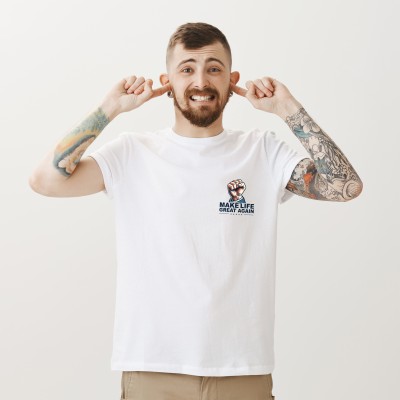 Koszulka z motywem zaciśniętej pięści MAKE LIFE GREAT AGAIN