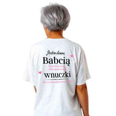 Dumna Babcia Zwariowanej Wnuczki – Koszulka Pełna Miłości i Radości