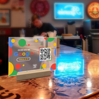 Kod QR, który przyciąga opinie – Nowoczesna tabliczka dla Twojej firmy