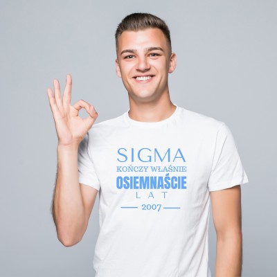 Koszulka – „Sigma Kończy Właśnie Osiemnaście Lat” z Personalizowaną Datą