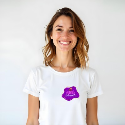 Koszulka „Girl Power” z Grafiką Korony – Siła Kobiety w Stylu!