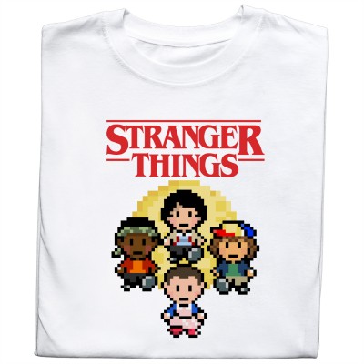 Koszulka z nadrukiem Stranger Things – Styl retro i klimat Hawkins Koszulka z nadrukiem Stranger Things – Styl retro i klimat Hawkins