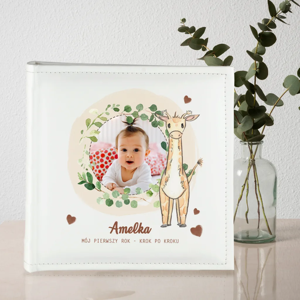 PERSONALIZOWANY ALBUM „MÓJ PIERWSZY ROK - KROK PO KROKU”