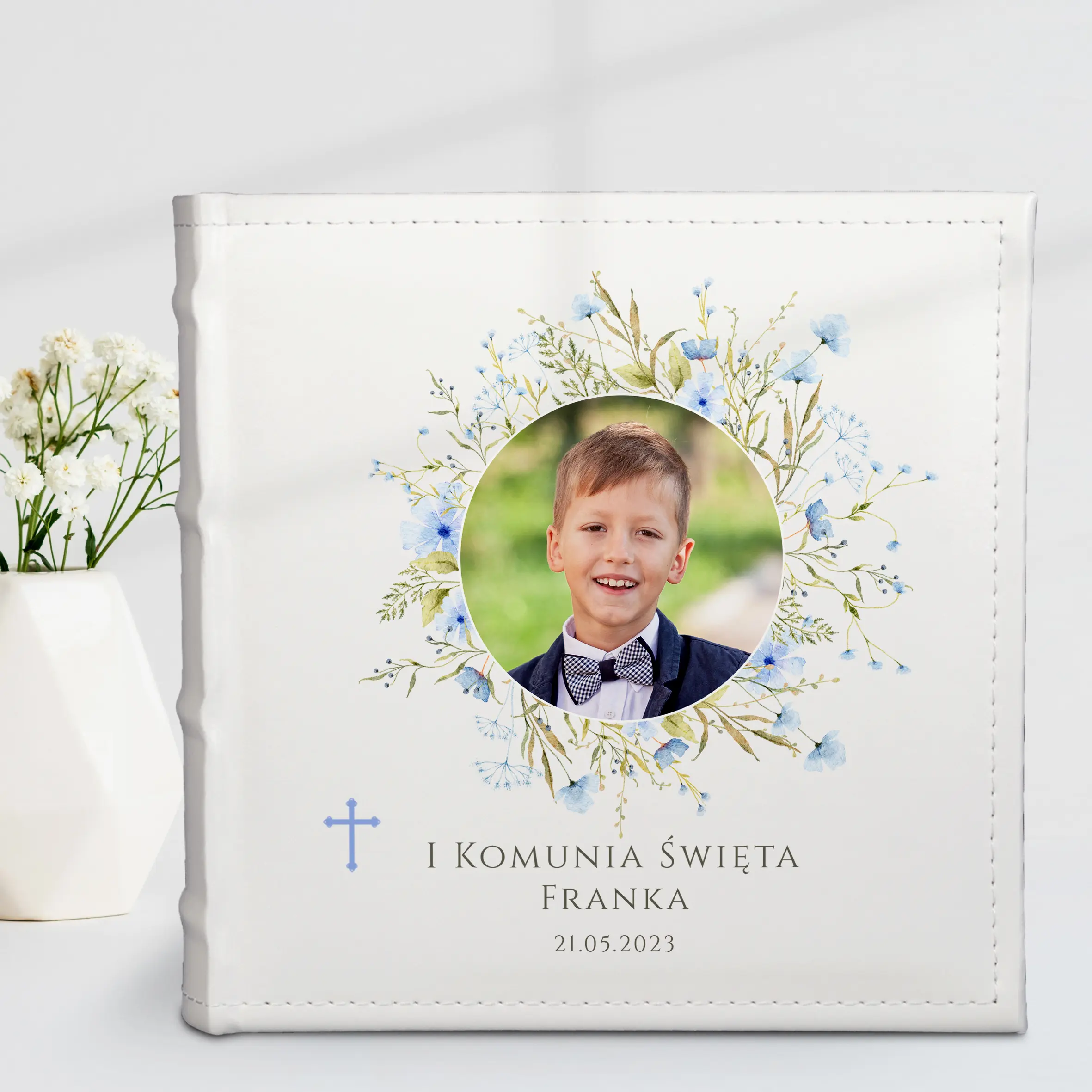 Pamiątka Pierwszej Komunii Świętej – album ze zdjęciem, imieniem i datą - obrazek 3