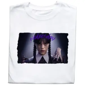 Koszulka Wednesday – Unikalny Design | Idealny Prezent dla Fana Klasyki