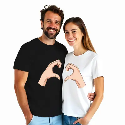 Koszulki dla Par – „Ręce w Kształcie Serca Love” – Idealny Prezent dla Zakochanych