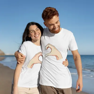 Koszulki dla Par – „Ręce w Kształcie Serca Love” – Idealny Prezent dla Zakochanych