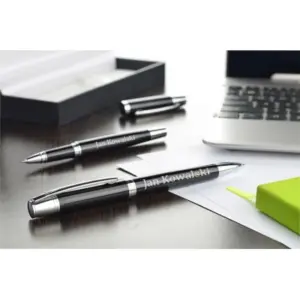 Zestaw piśmienniczy California z grawerem – styl i elegancja w każdym detalu