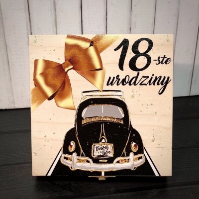 18 urodziny pudełko z życzeniami na pieniądze