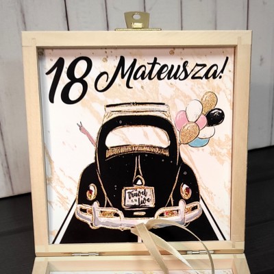 18 urodziny pudełko z życzeniami na pieniądze
