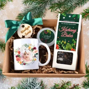 Personalizowany kubek dla Babci ze zdjęciem – zestaw prezentowy z herbatką i miodem