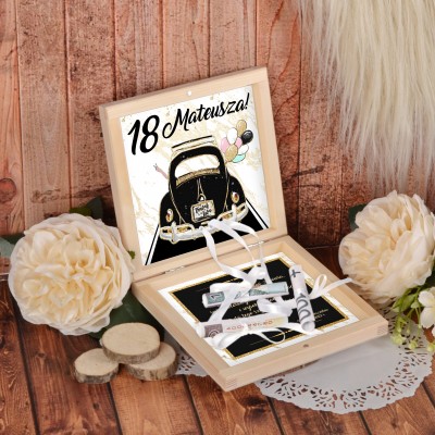 18 urodziny pudełko z życzeniami na pieniądze