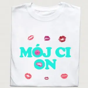 Koszulka "Mój Ci On" z grafiką ust | Śmieszna i oryginalna