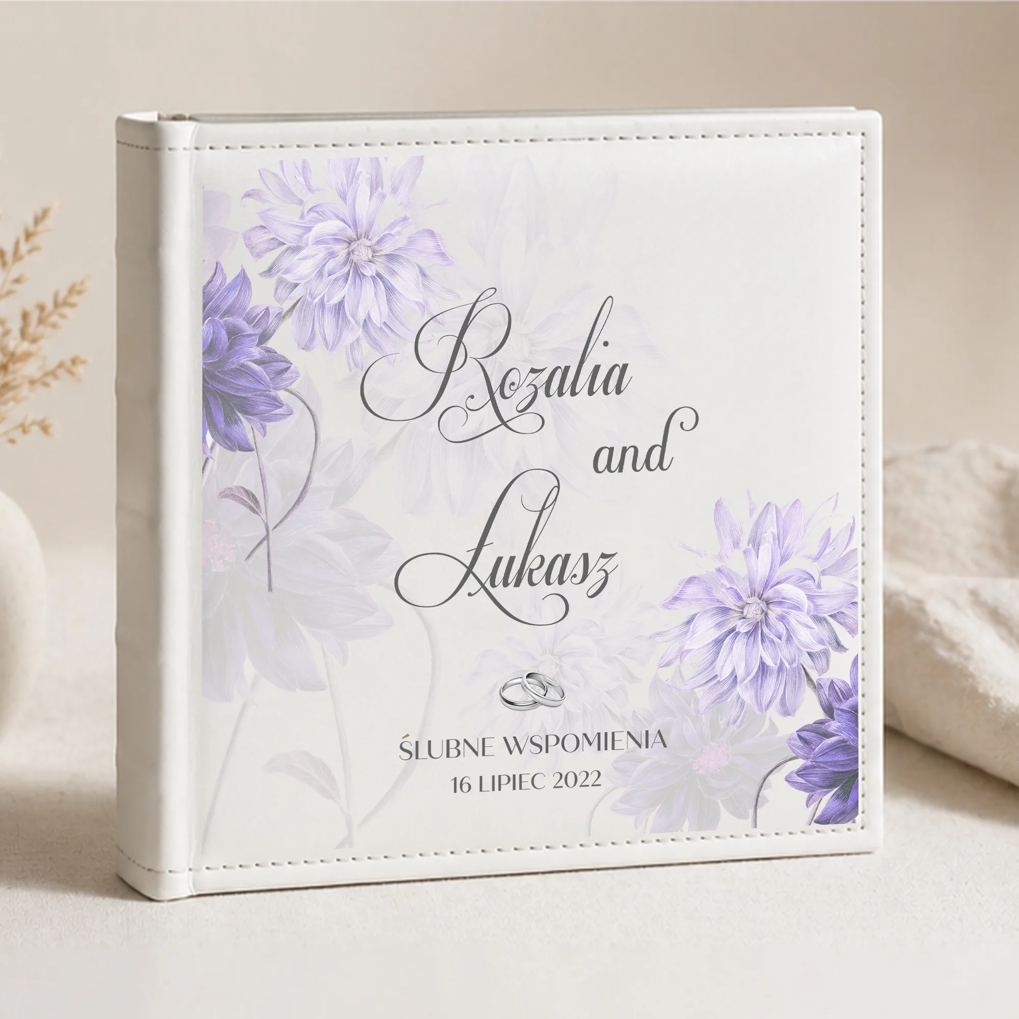 Elegancki Album na Zdjęcia Ślubne – Personalizowany Prezent Ślubny