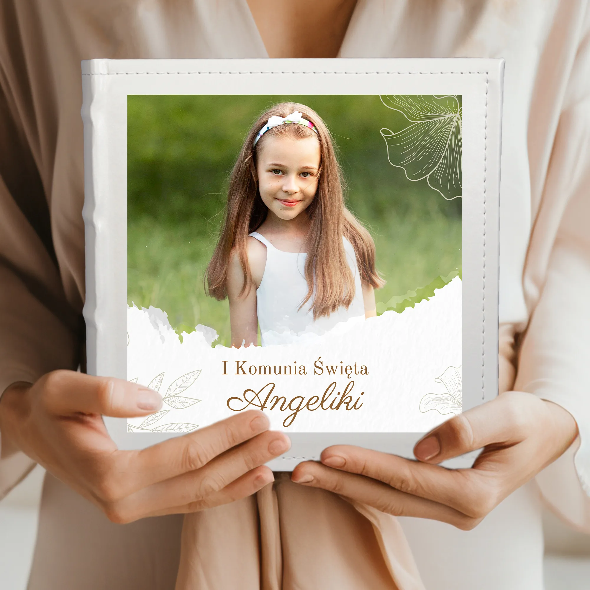 Personalizowany album na zdjęcia – pamiątka I Komunii Świętej