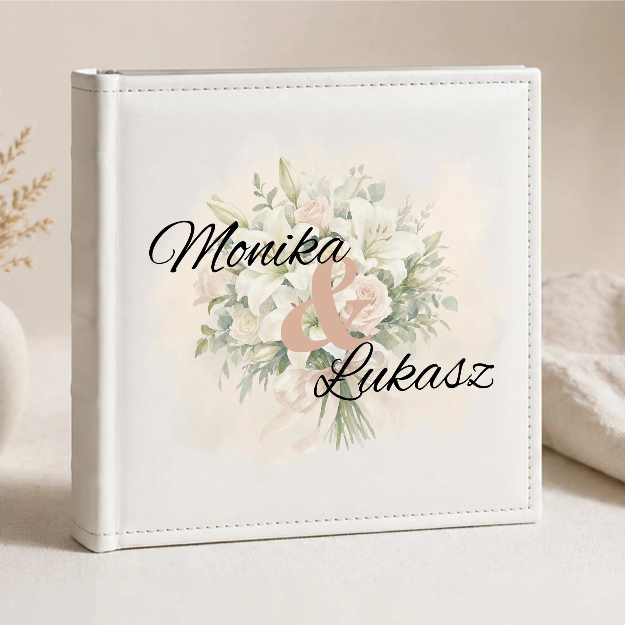 Album na Zdjęcia Ślubny – Personalizowany Prezent z Imionami Pary Młodej - obrazek 4
